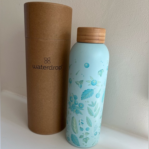 Insulated Water Bottle 20oz - pastel blue - Never removed from package - Picture 5 of 8